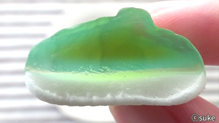 HARIBO スーパーマリオ グミ フルーツ味のミドリこうら断面画像