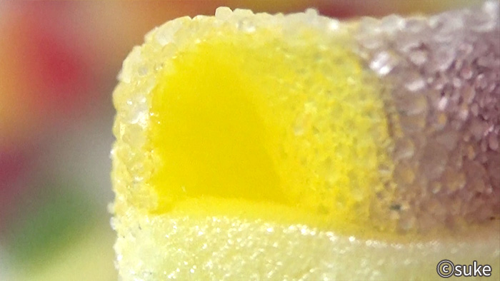 Trolli ファニバース スイートミックスグミ バナナ味のマシュマロ付きリング黄色拡大画像