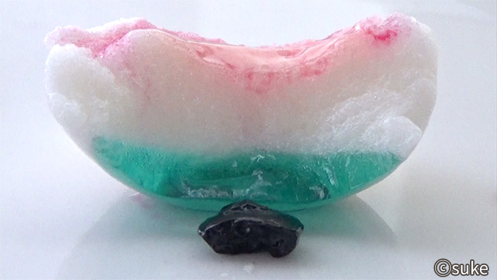 トローリ ポップアイグミ 水色の虹彩部分のグミ画像