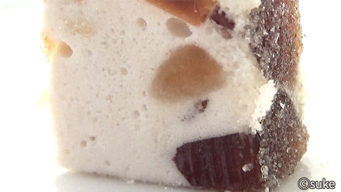 津山屋製菓 珈琲ふぁふぁ 特徴的な食感のムース部分断面画像