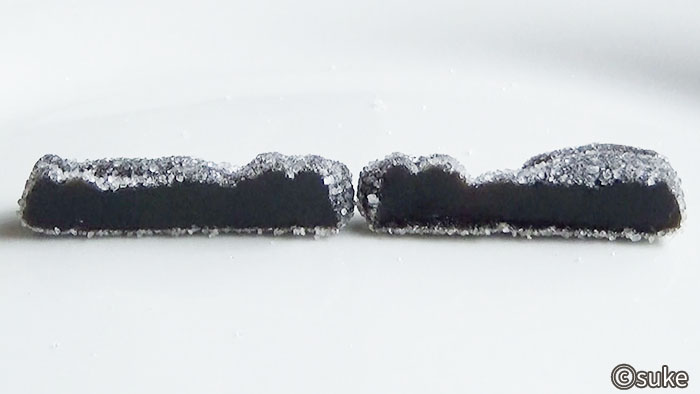 トローリ キャッツリコリス 刺激のあるグミ断面画像