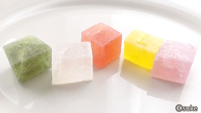 岡伊三郎商店 いろどり宝石菓 5種類の琥珀糖 横からの画像